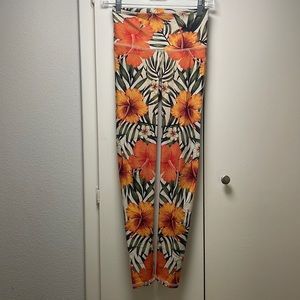 Niyama Sol Hibiscus Leggings Small